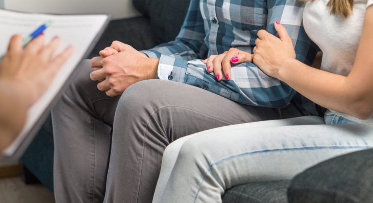 Év végi roham várható a nyugdíjbiztosításoknál a 130 ezer forintos adóvisszatérítés miatt