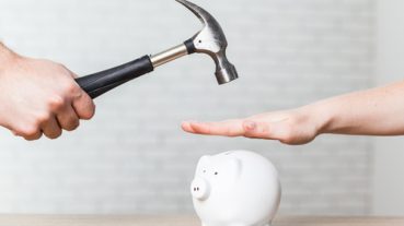 Nyugdíjbiztosítás megszüntetés helyett: díjmentesítés, csökkentés, szerződő váltás