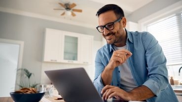 Szép csendben ennyi pénzt halmoztak fel egy év alatt a magyarok a kincstári NYESZ-számlájukon