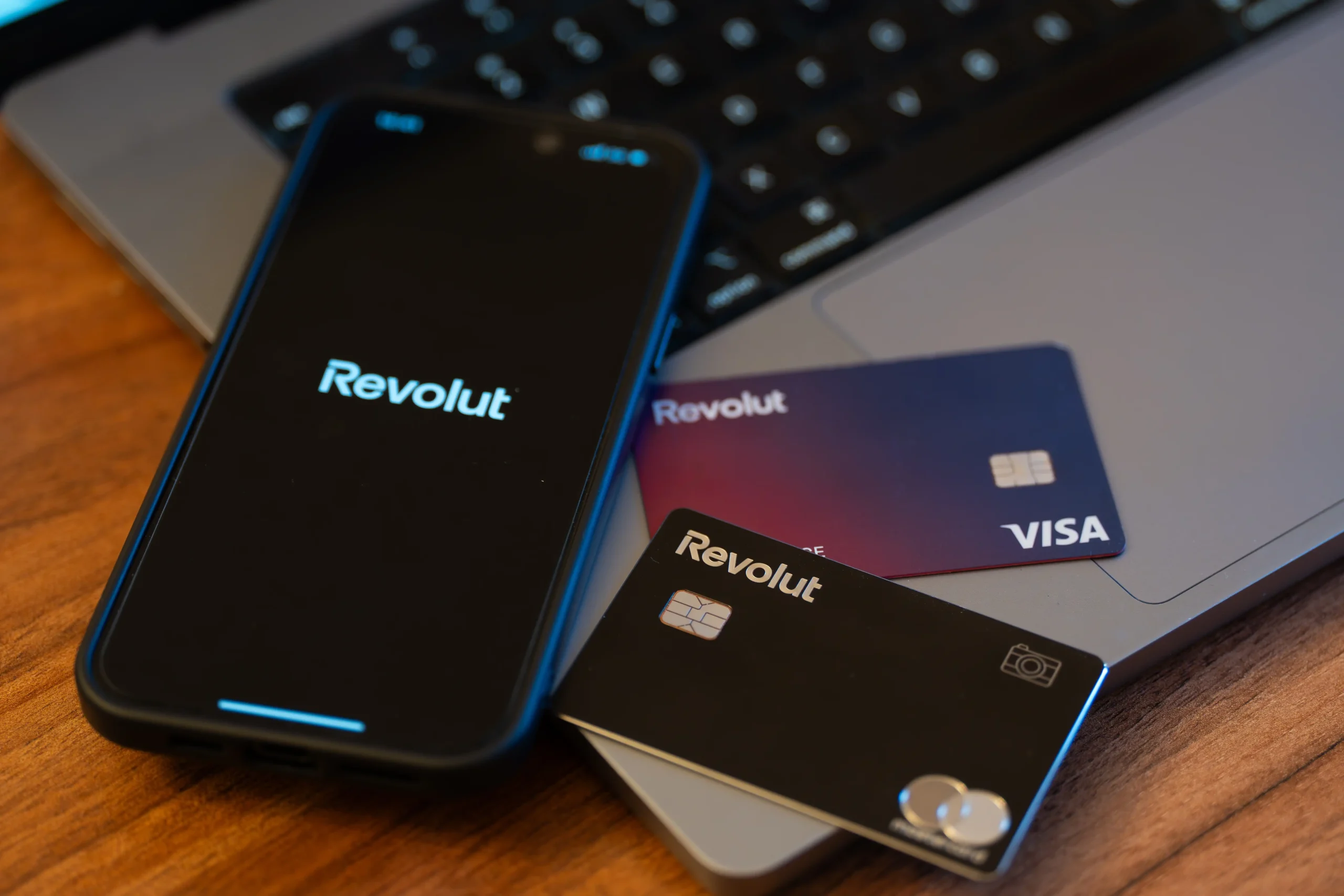 Magyar Revolut számla: a saját bankod is tudja ugyanezt?